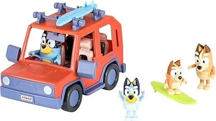Bluey Heeler Family 4WD車両とフィギュア4個パック 2.5-3インチフィギュア サーフボードアクセサリーとステッカー2枚, 17637